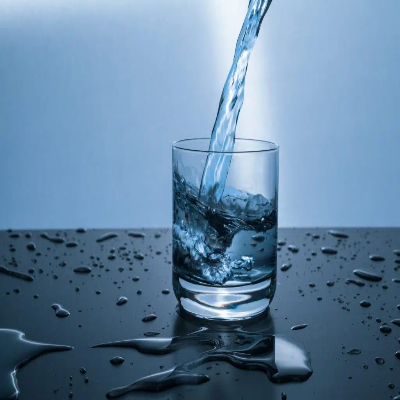 Hydrogen-Rich Oxygenated Mineral Water – Pure Hydration for Vitality and Balance (pH 7.5) in a 1 Gallon Bottle!